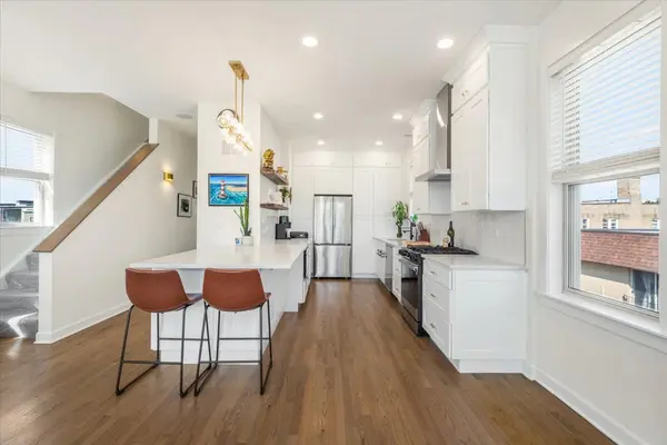 4030 N California AVE #3, Chicago, IL 60618