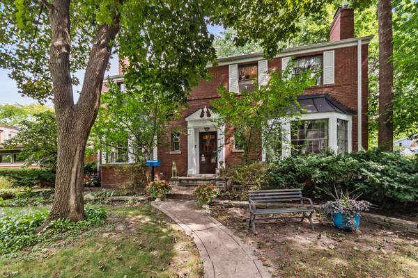 415 Ashland AVE, Evanston, IL 60202
