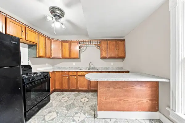 840 Douglas AVE, Aurora, IL 60505