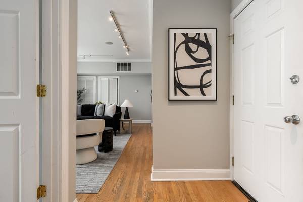 1856 N Sawyer AVE #303, Chicago, IL 60647