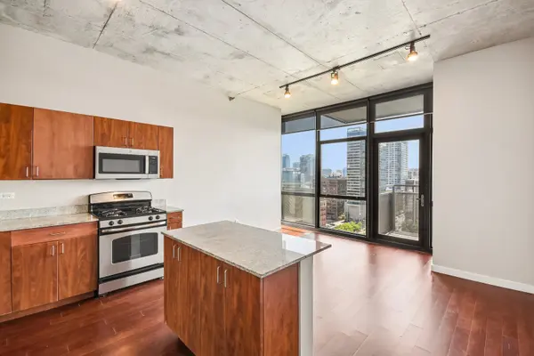 235 W Van Buren ST #1807, Chicago, IL 60607