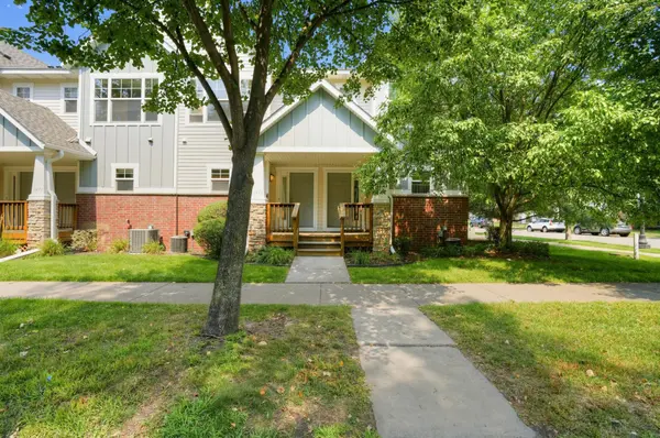1473 Magnolia AVE E, Saint Paul, MN 55106