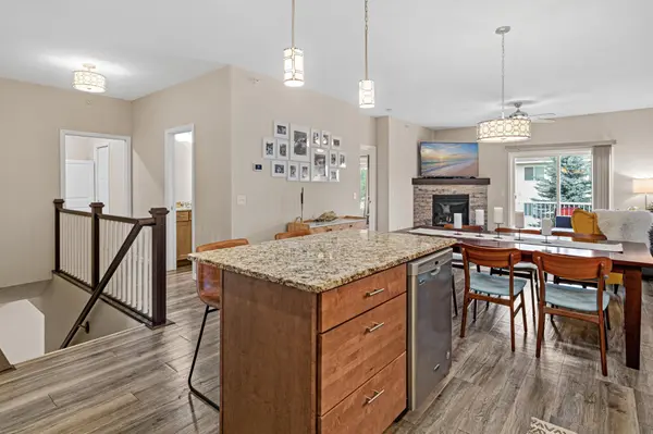 4151 Blakewood DR, Shakopee, MN 55379