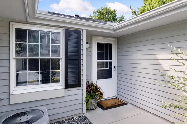 7775 Glenda CT, Apple Valley, MN 55124