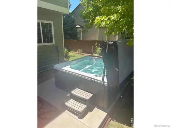 1516 Red Mountain DR, Longmont, CO 80504