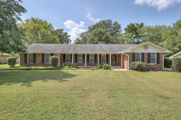 1110 Houston Dr, Murfreesboro, TN 37130