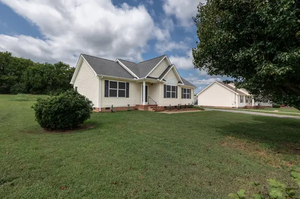 310 Daytona Dr, Cornersville, TN 37047