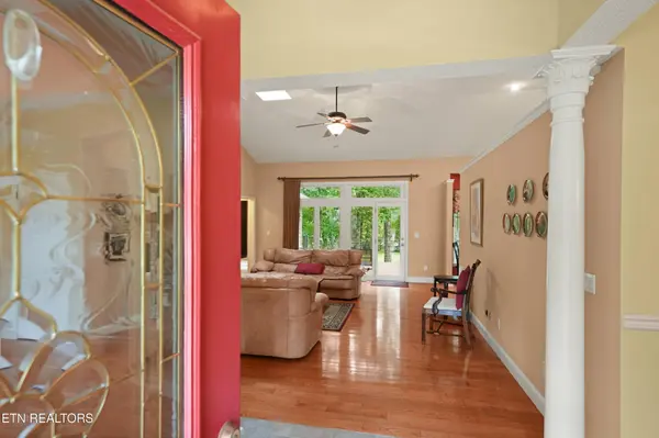 18 Mountain View Circle, Crossville, TN 38558