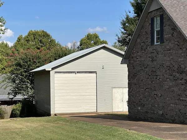 94 New Renfroe St, Lexington, TN 38351