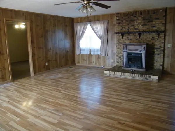 4448 Akersville Rd, Lafayette, TN 37083