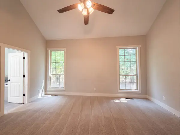 2155 Savage Creek Dr, Springfield, TN 37172