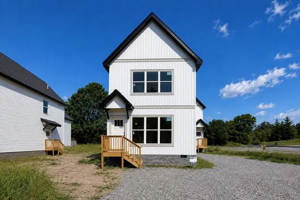212 2nd St, Guthrie, KY 42234