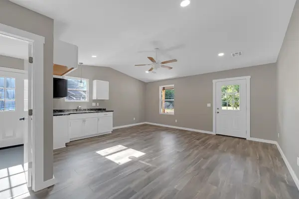718 E Jackson, Arkansas City, KS 67005