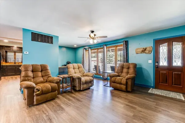 203 Martha Ave, Mulvane, KS 67110-1468