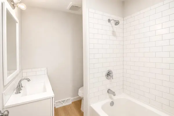 1114 N Pine, Newton, KS 67114