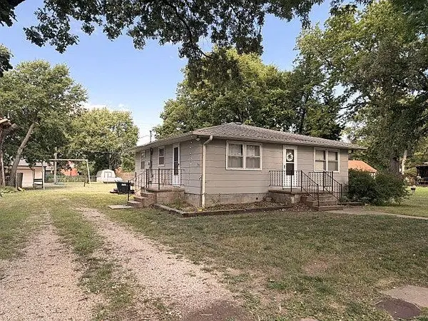 309 N Stark St, Bennington, KS 67422