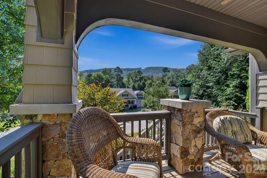 323 Fennel Dun CIR, Biltmore Lake, NC 28715