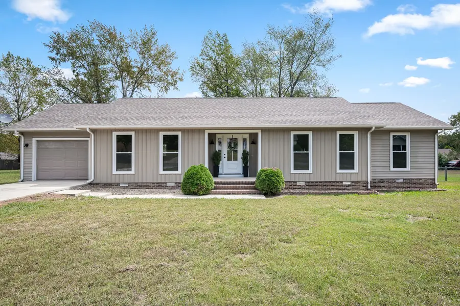 112 Lantern Ln, Shelbyville, TN 37160