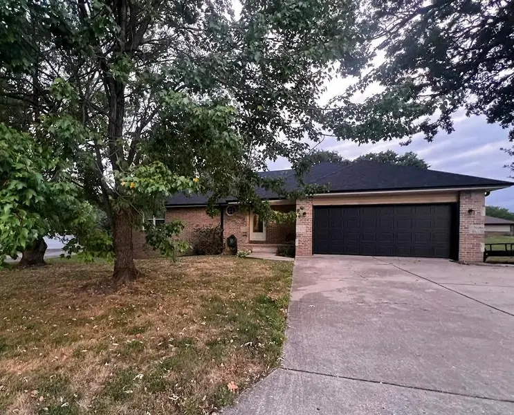 2105 S Candace ST, Ozark, MO 65721