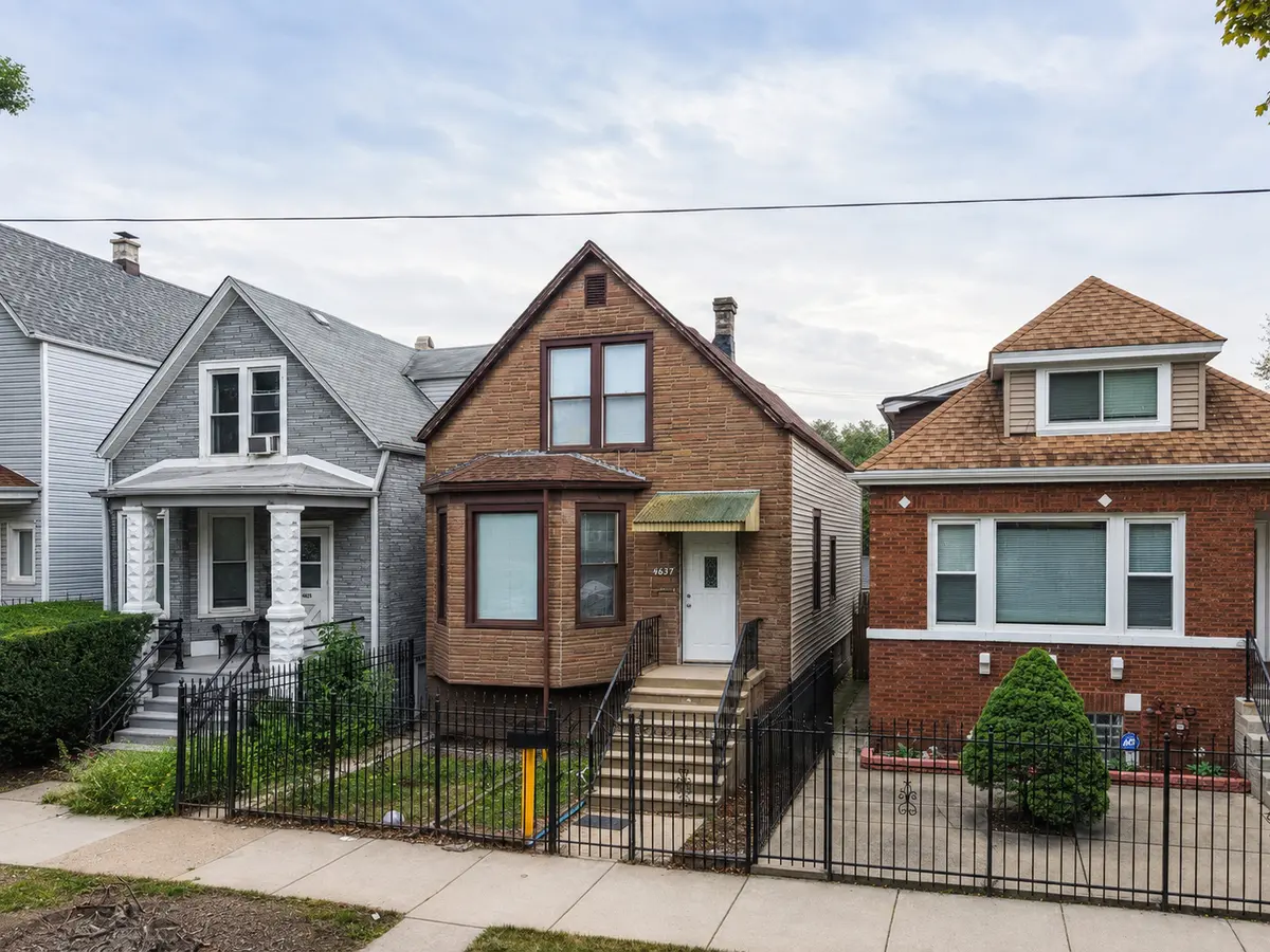 4637 W Mclean AVE, Chicago, IL 60639