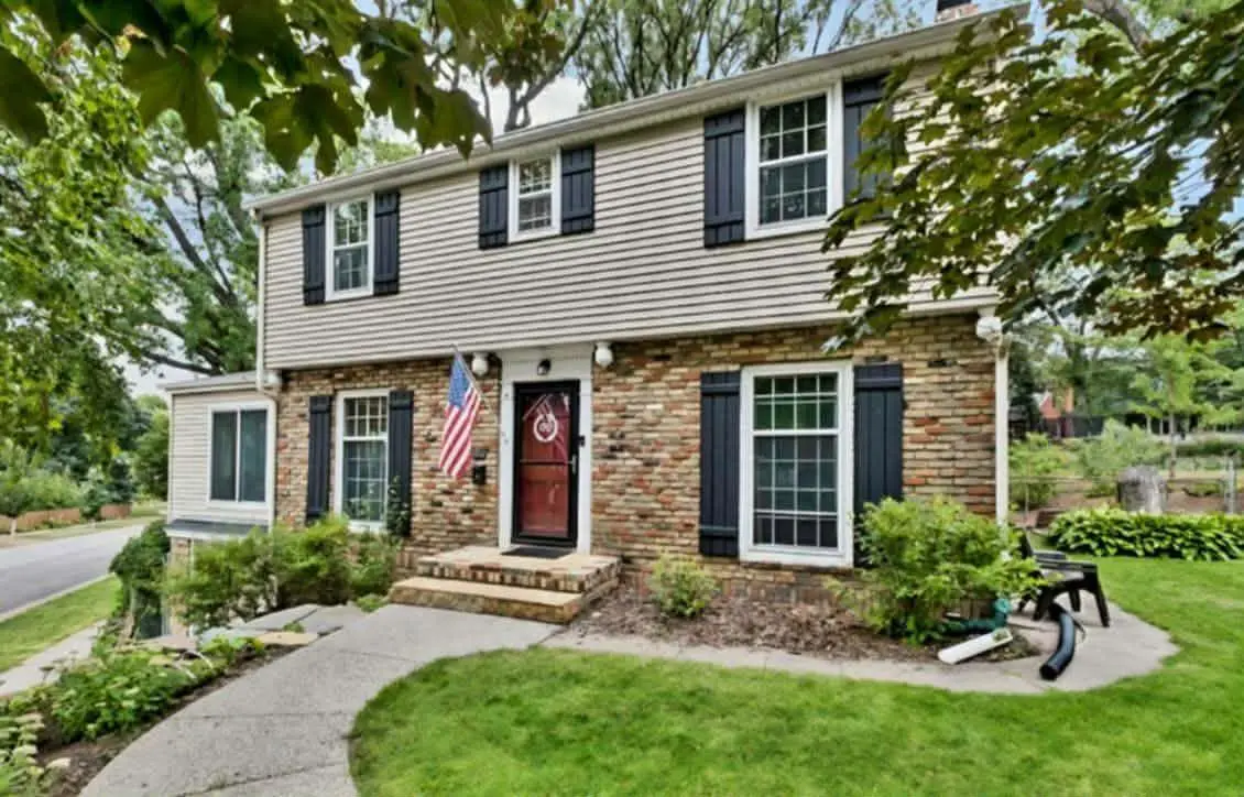 1995 Norfolk AVE, Saint Paul, MN 55116