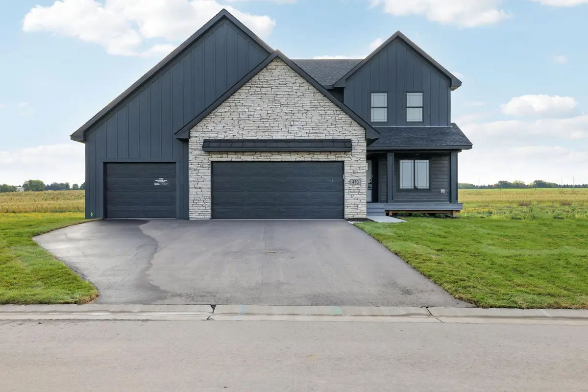 470 Sea Wing BLVD, Prescott, WI 54021