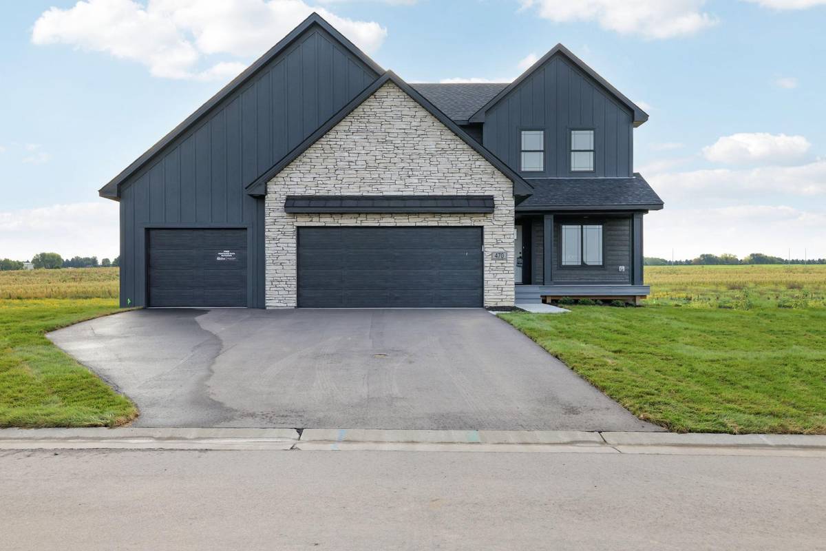 470 Sea Wing BLVD, Prescott, WI 54021