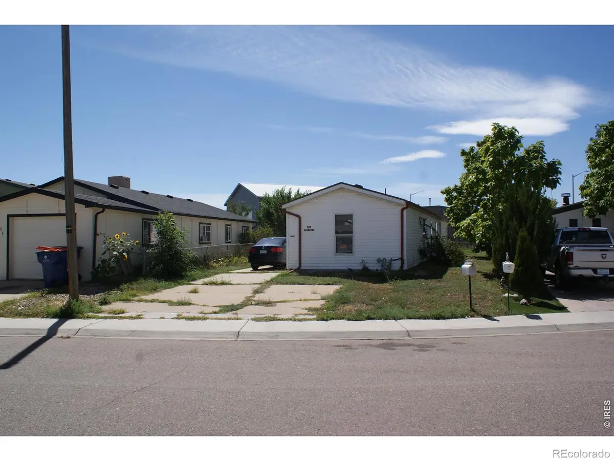208 Glen Ayre ST, Dacono, CO 80514