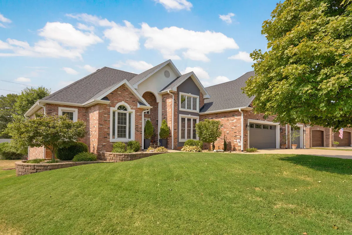 4907 S Clay CT, Springfield, MO 65810