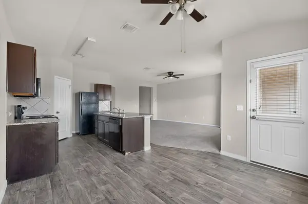 402 Pentire WAY, Hutto, TX 78634