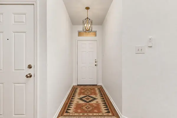 8001 Willet TRL, Austin, TX 78745