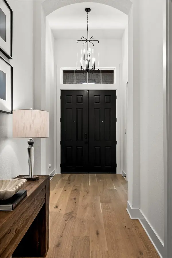 384 Leaning Rock RDG, Austin, TX 78737
