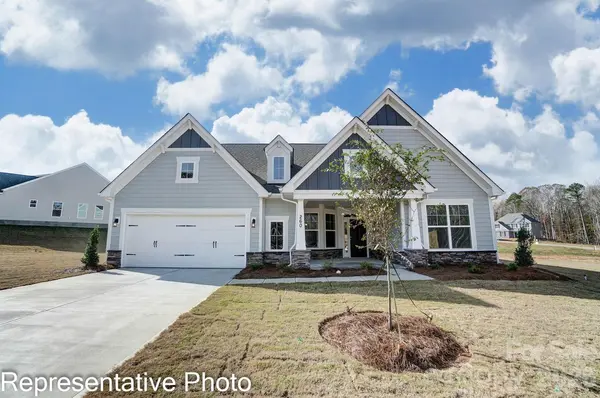 2204 Caravan LN, Stanley, NC 28164