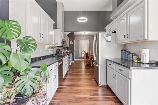 1001 Ash ST, Harrisonville, MO 64701