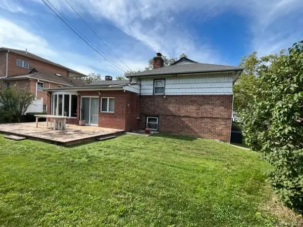 222-44 garland DR, Bayside, NY 11364
