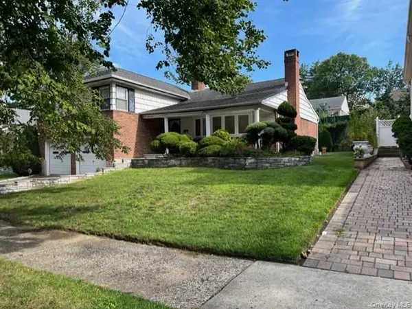 222-44 garland DR, Bayside, NY 11364