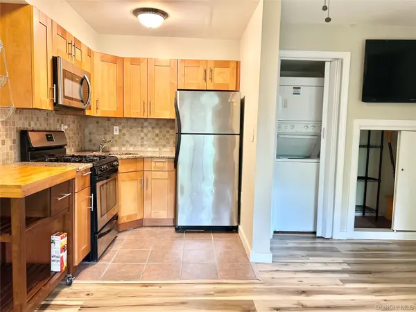 325 Mclean AVE #15, Yonkers, NY 10705