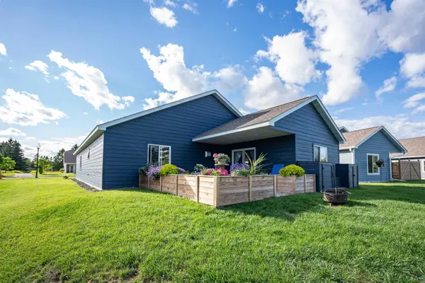 33 Billings Ln, Superior, WI 54880