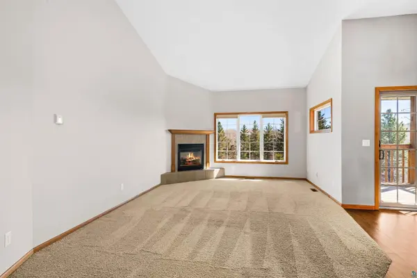 3767 Keene Creek Ln #3767, Hermantown, MN 55811