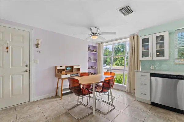 4225 SWIFT RD, Sarasota, FL 34231