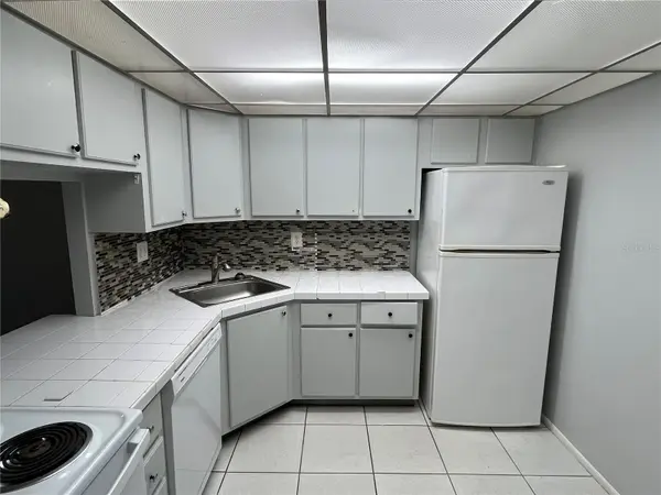 2700 COCONUT BAY LN #429 (2K), Sarasota, FL 34237