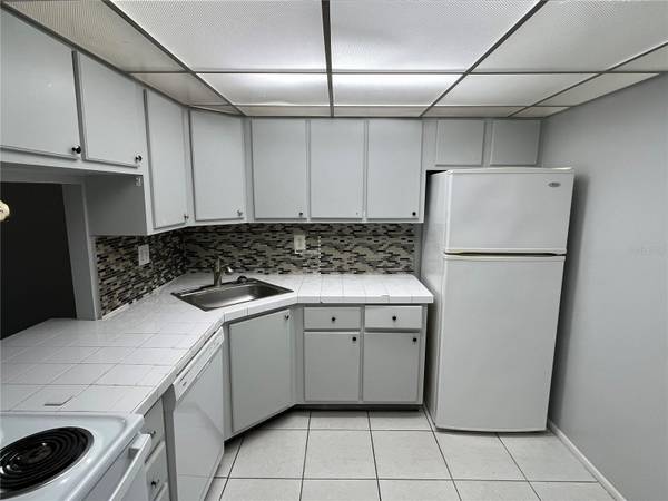 2700 COCONUT BAY LN #429 (2K), Sarasota, FL 34237