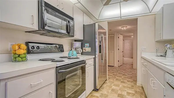 5655 SHEFFIELD GREENE CIR #61, Sarasota, FL 34235