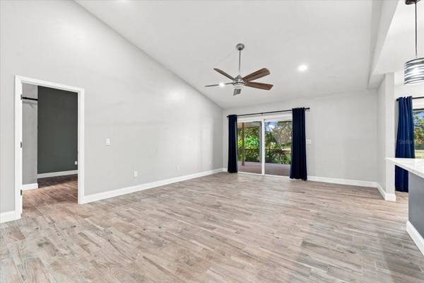14626 VILLAGE GLEN CIR, Tampa, FL, 33618 photo 12
