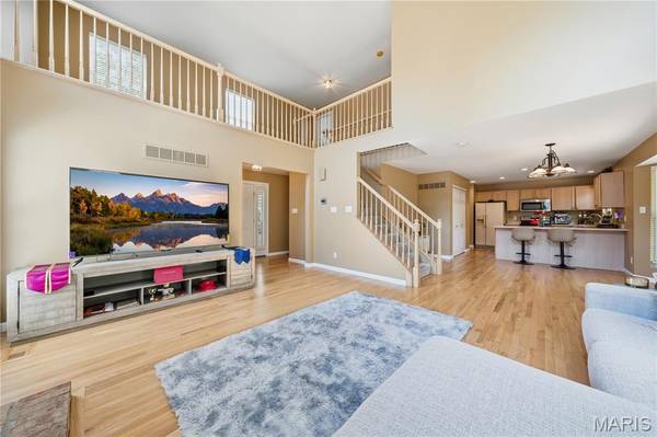 630 Cascade Lake DR, Ballwin, MO 63021