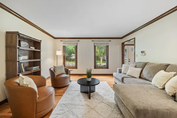 1628 Trent AVE, Naperville, IL 60563