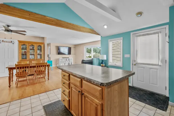 6301 Robert RD, Cary, IL 60013