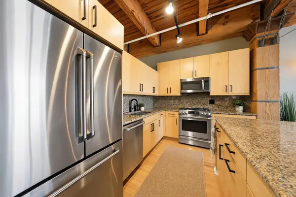 375 W Erie ST #412, Chicago, IL 60654