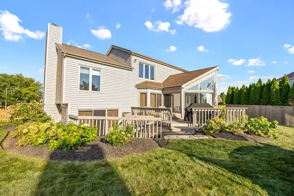2108 Yellowstar LN, Naperville, IL 60564
