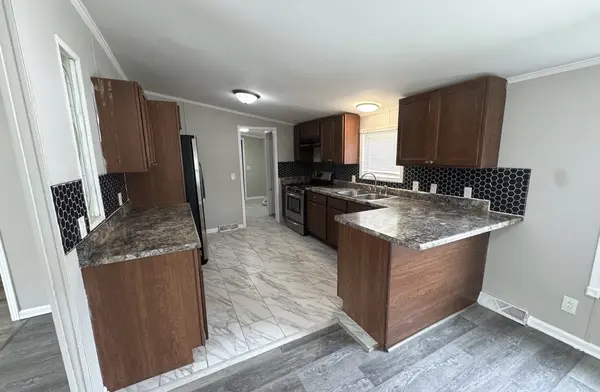2215 Rush ST, Sauk Village, IL 60411